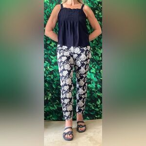 🌼 GAP Navy & White Floral Skinny Ankle Pants – Size 8